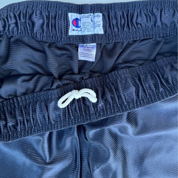 Vintage Champion Mens Sz Large UCLA BRUINS Navy Yellow Basketball Shorts - Picture 8 of 8